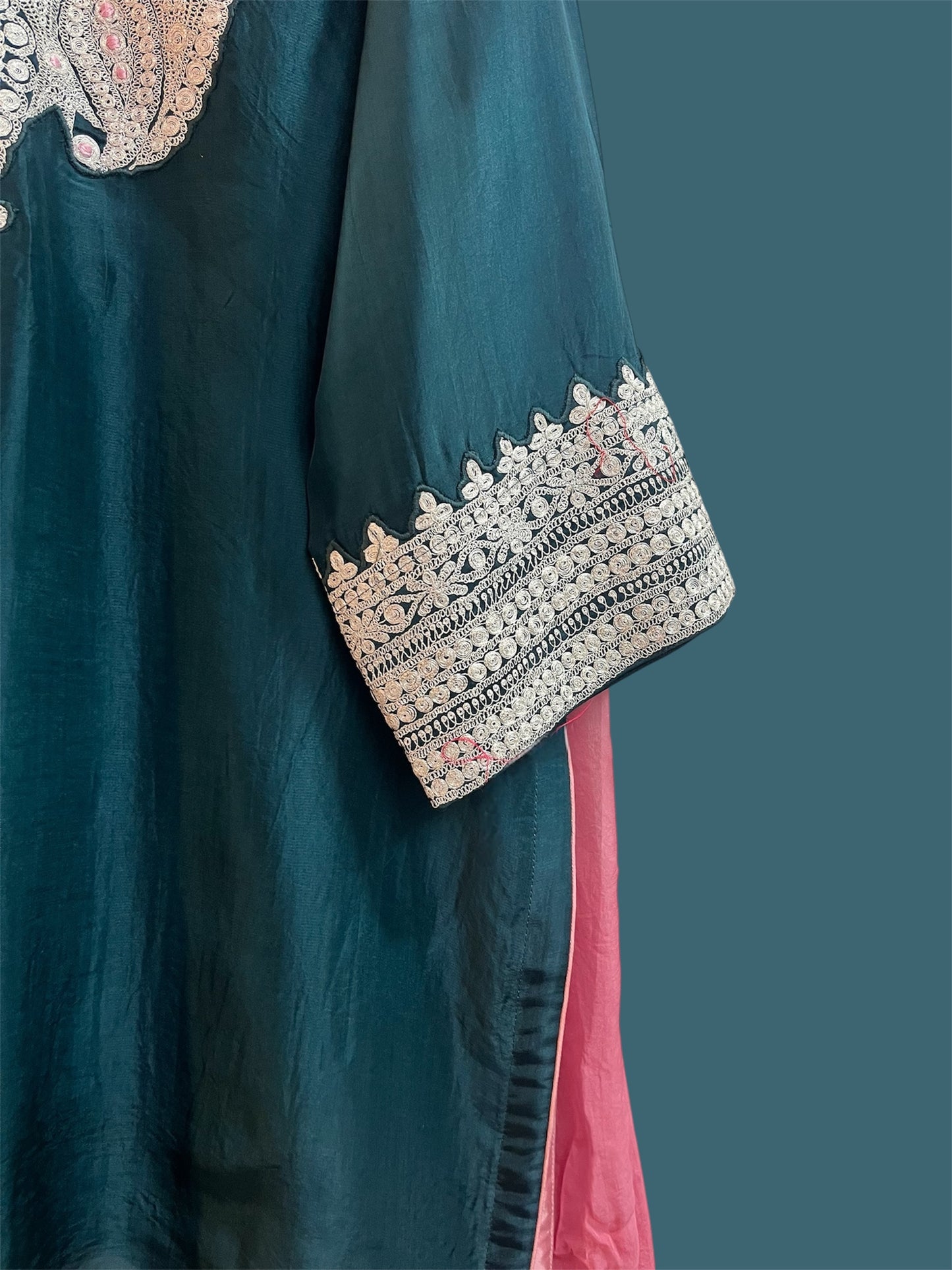 Tilla Pheran set