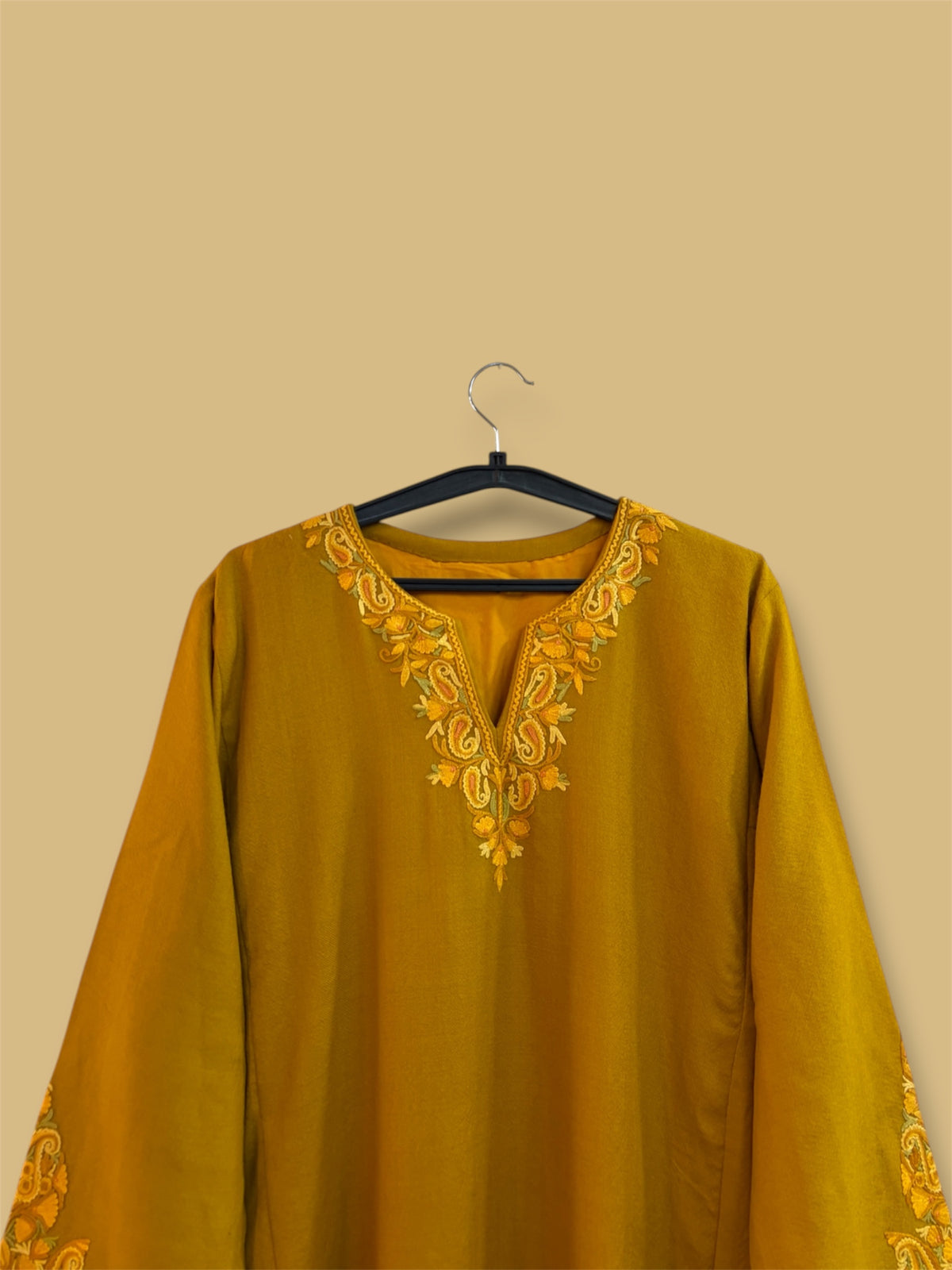 Hand Embroidered Ari Pheran