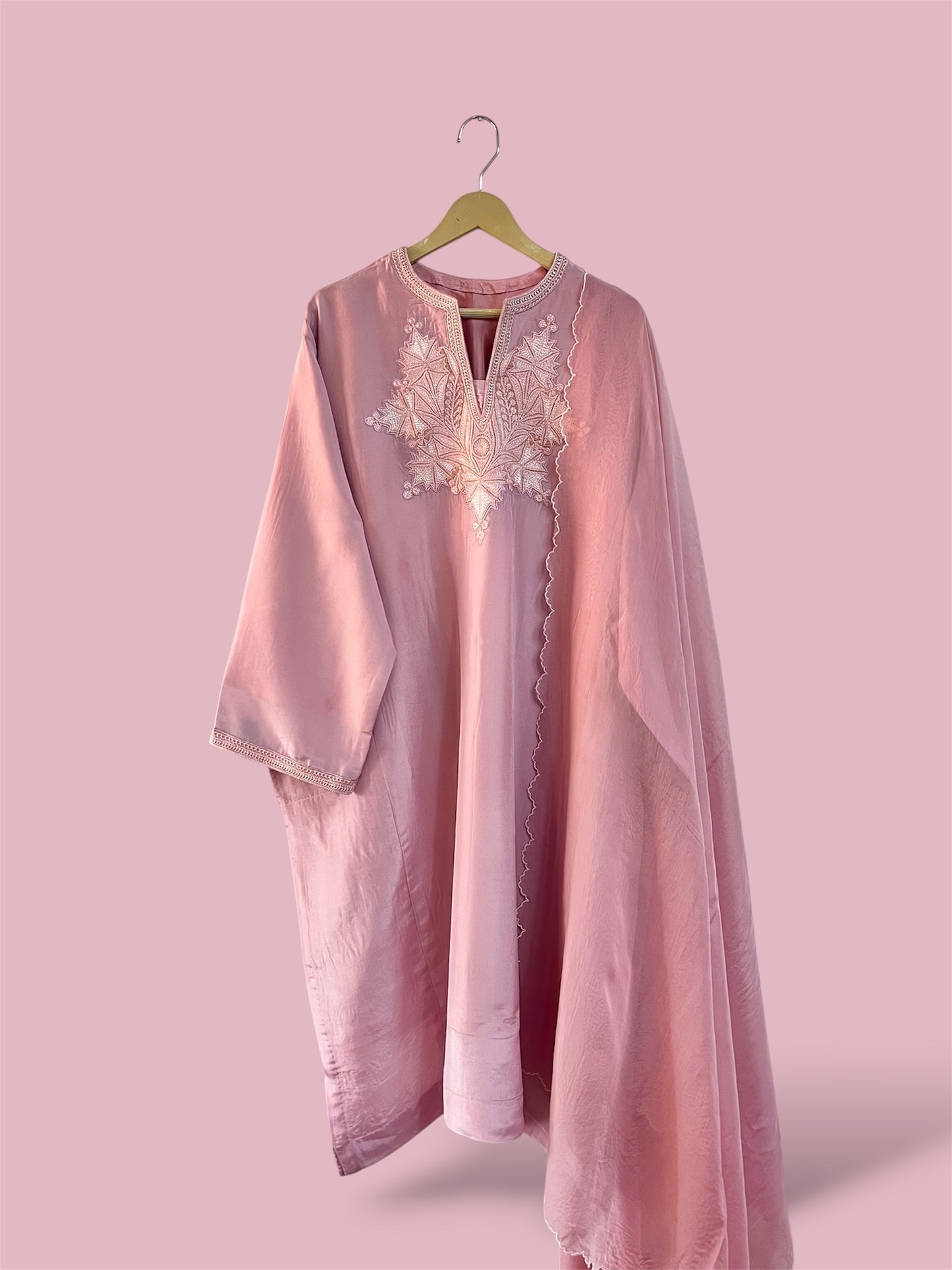 Hand Doav Pheran set