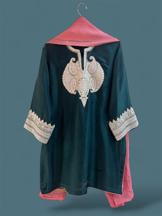 Tilla Pheran set