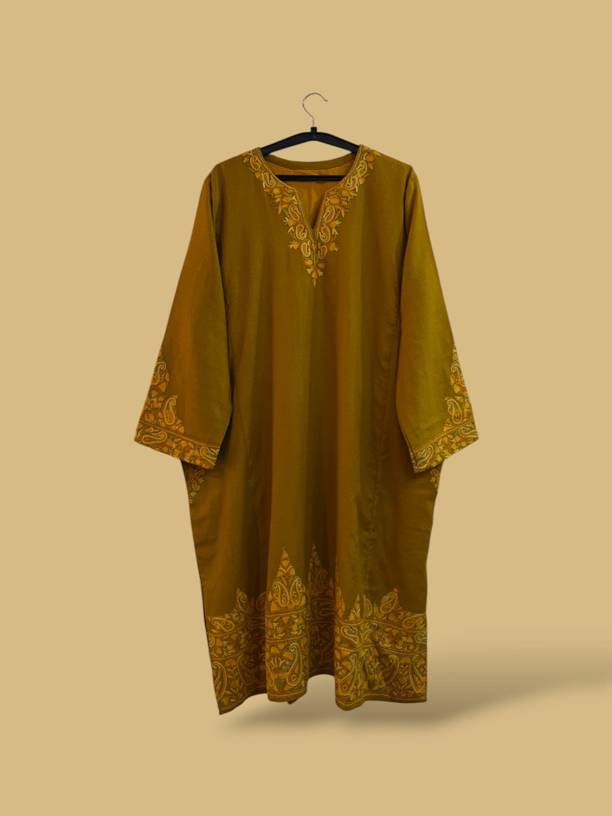 Hand Embroidered Ari Pheran