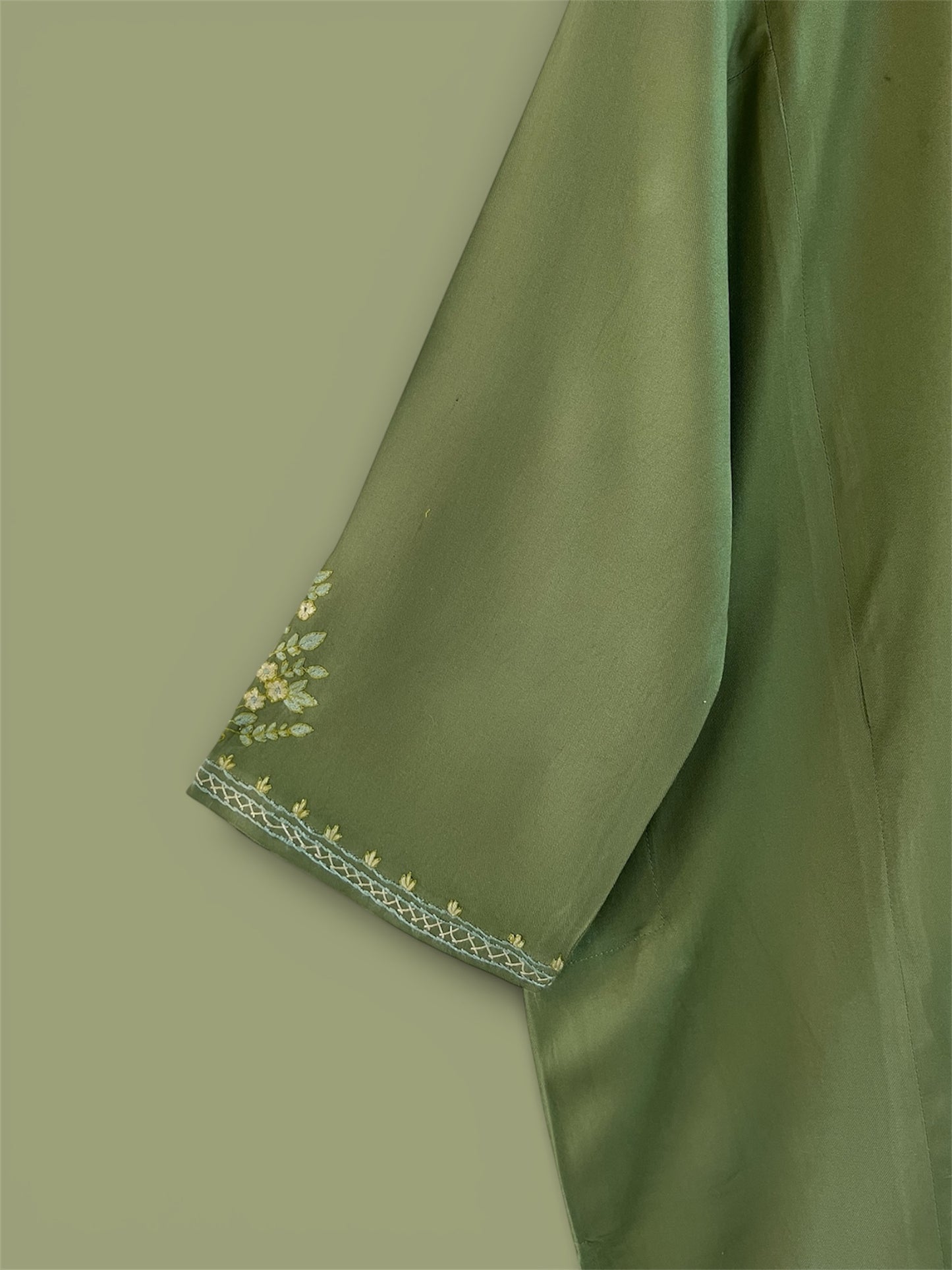 Light Wool Hand Embroidered Pheran Set
