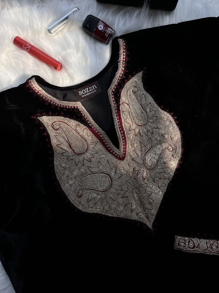 Antique Hand Tilla Pheran