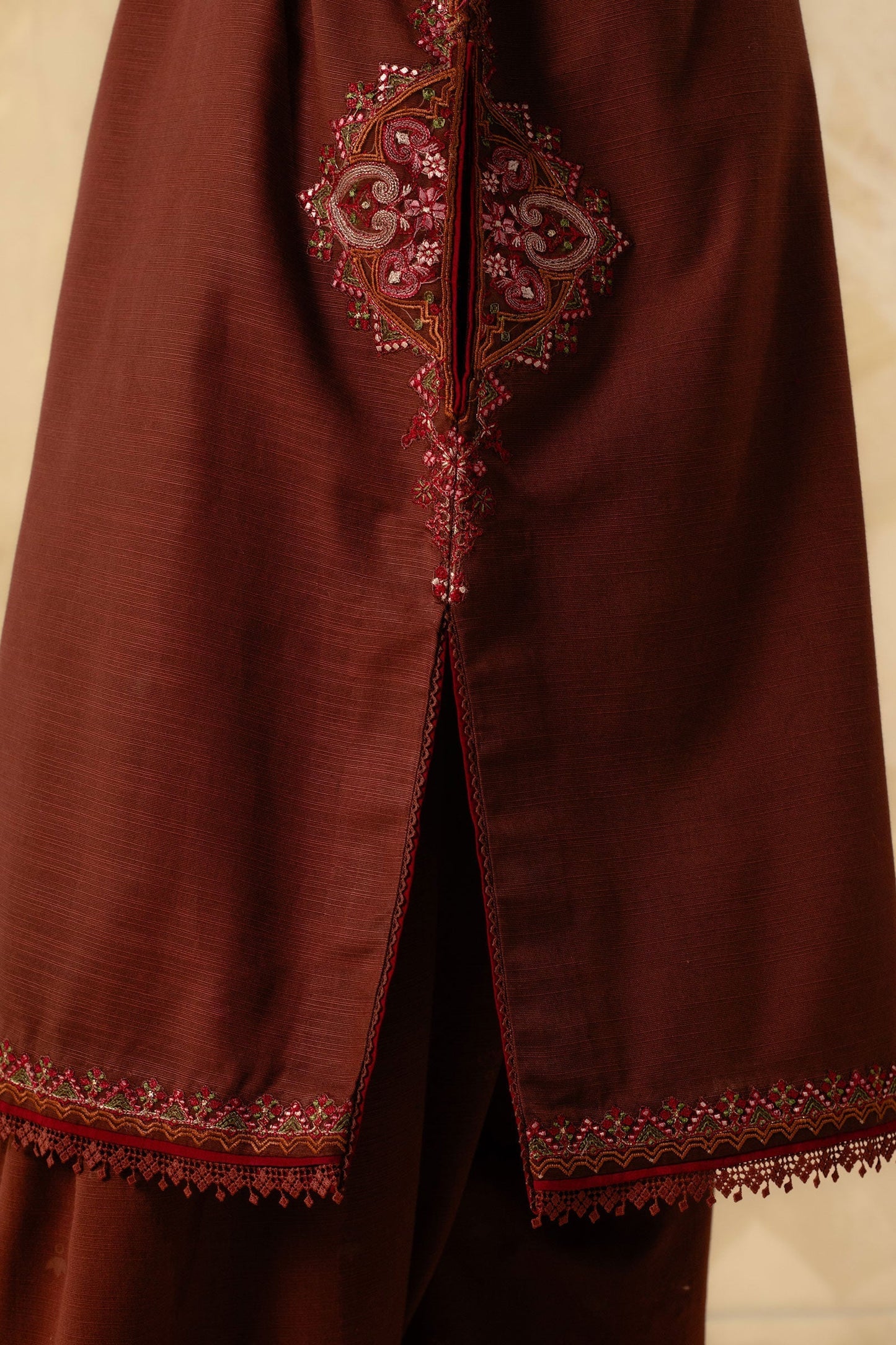 Zara Shahjahan Coco Winter Collection 2023 – ZW23-8A